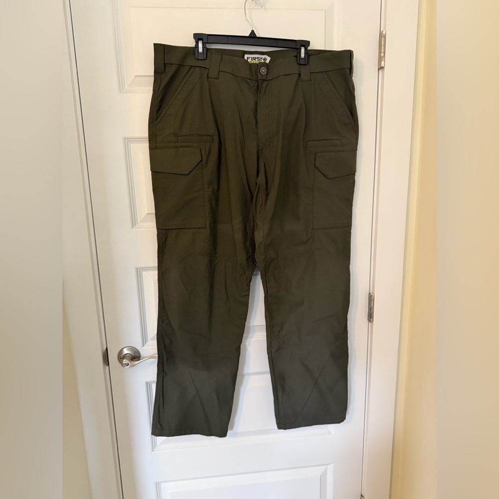 NWOT Men’s 42x32 First Tactical pants, with Teflon